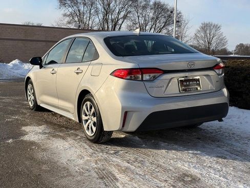 Used 2024 Toyota Corolla LE image 5