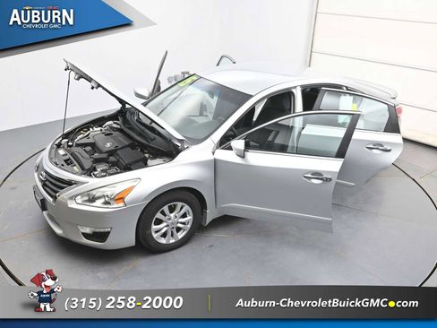 Used 2015 Nissan Altima 2.5 S w/ Sport Value Package image 32