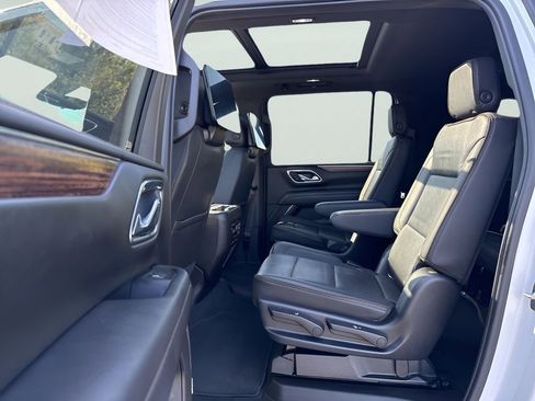 Used 2021 Chevrolet Suburban High Country image 25