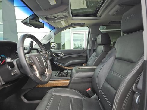 Used 2019 GMC Yukon Denali w/ Denali Ultimate Package AWD/4WD image 24