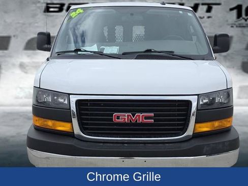 Used 2024 GMC Savana 2500 w/ Driver Convenience Package image 9
