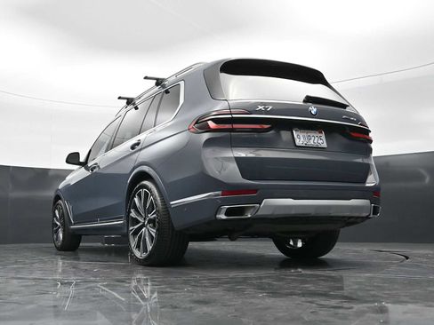 Used 2023 BMW X7 xDrive40i w/ Executive Package AWD/4WD image 32