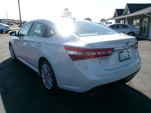 Used 2013 Toyota Avalon Limited w/ Technology Pkg FWD image 6