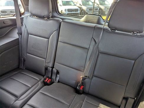 Used 2022 Chevrolet Tahoe Z71 w/ Luxury Package image 12