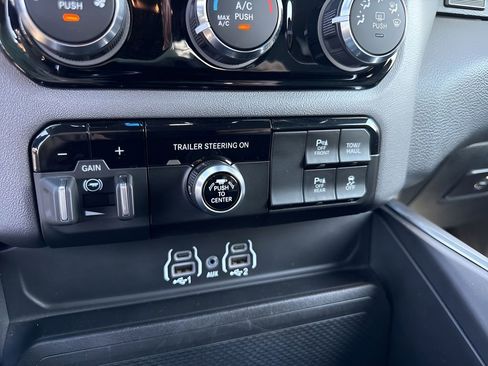 Used 2025 RAM 1500 Big Horn RWD image 23