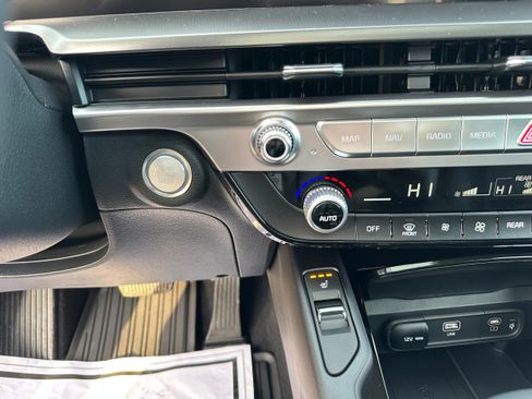 New 2025 Kia Telluride S image 44