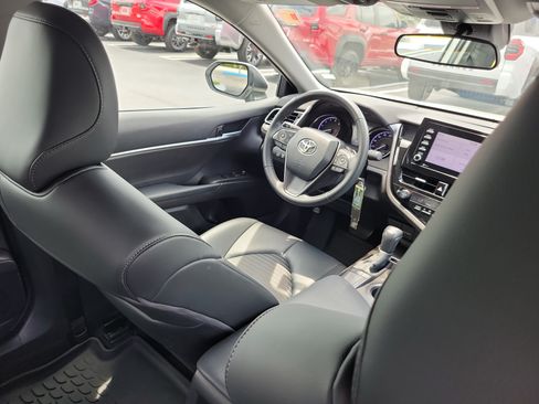 Used 2023 Toyota Camry SE FWD image 15