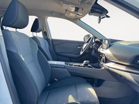 Used 2023 Nissan Rogue SV image 15