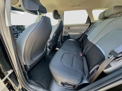 New 2027 Kia Seltos S FWD image 23