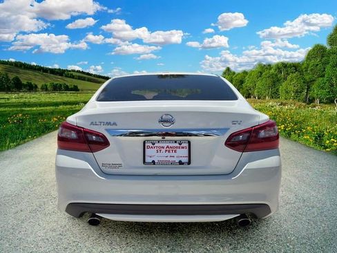 Used 2018 Nissan Altima 2.5 SV FWD image 5