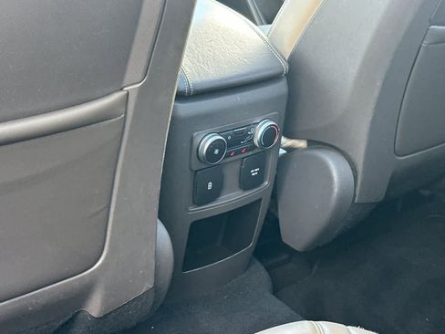 Used 2020 Ford Explorer Platinum image 15