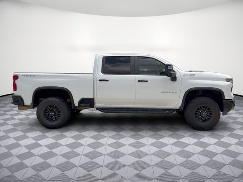 Certified 2024 Chevrolet Silverado 2500 ZR2 AWD/4WD image 8