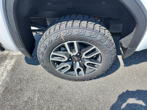 New 2026 GMC Sierra 1500 AT4 w/ AT4 Premium Package image 5