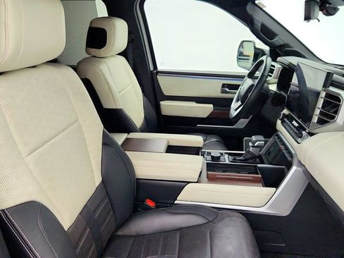 Used 2024 Toyota Sequoia Capstone AWD/4WD image 23