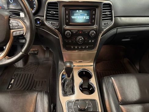 Used 2017 Jeep Grand Cherokee Limited AWD/4WD image 19