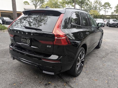 Used 2023 Volvo XC60 B5 Plus w/ Protection Package image 4