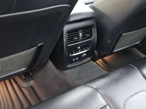 Used 2019 BMW 330i xDrive Sedan w/ M Sport Package AWD/4WD image 29