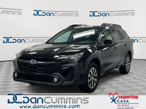 Used 2023 Subaru Outback Premium AWD/4WD image 1