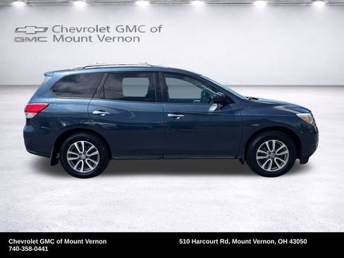 Used 2015 Nissan Pathfinder SV w/ Trailer Tow Package AWD/4WD image 8
