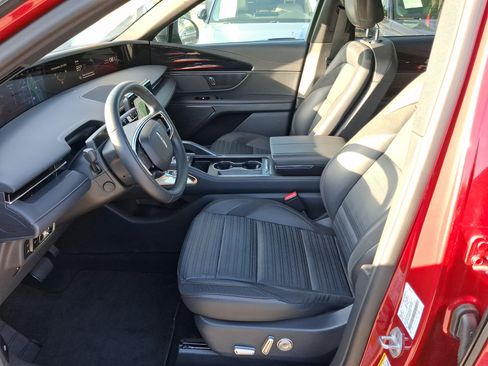 Certified 2024 Lincoln Nautilus Reserve w/ Jet Appearance Package (87T) AWD/4WD image 12