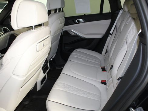 Certified 2024 BMW X6 M60i w/ Dynamic Handling Package image 12