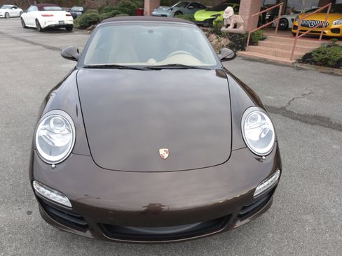 Used 2010 Porsche 911 Carrera image 6