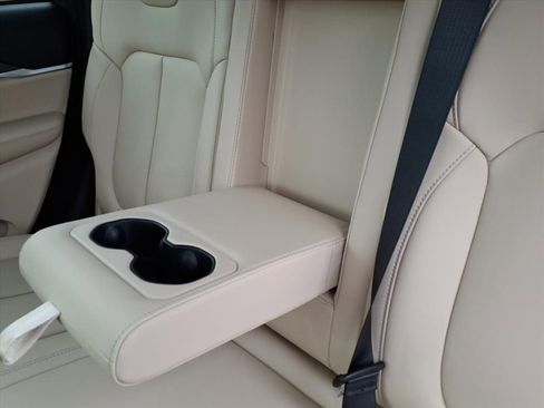 New 2025 Jeep Grand Cherokee Limited image 32