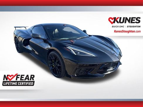 Used 2021 Chevrolet Corvette Stingray Convertible w/ Z51 Performance Package RWD image 3
