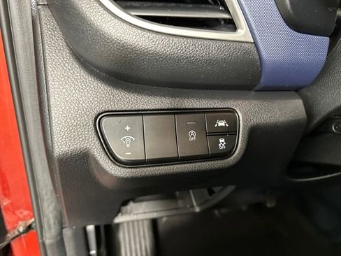 Used 2021 Kia Seltos S image 19