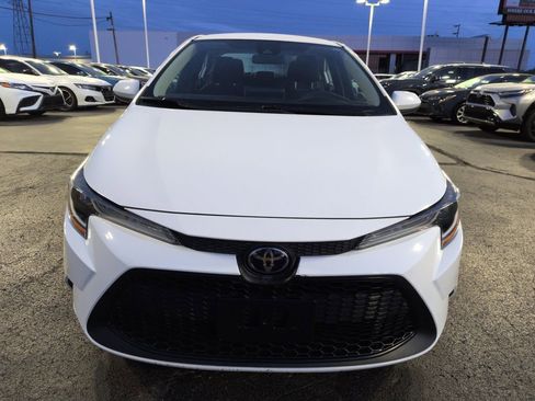 Used 2021 Toyota Corolla LE w/ Carpet Mat Package (TMS) image 8