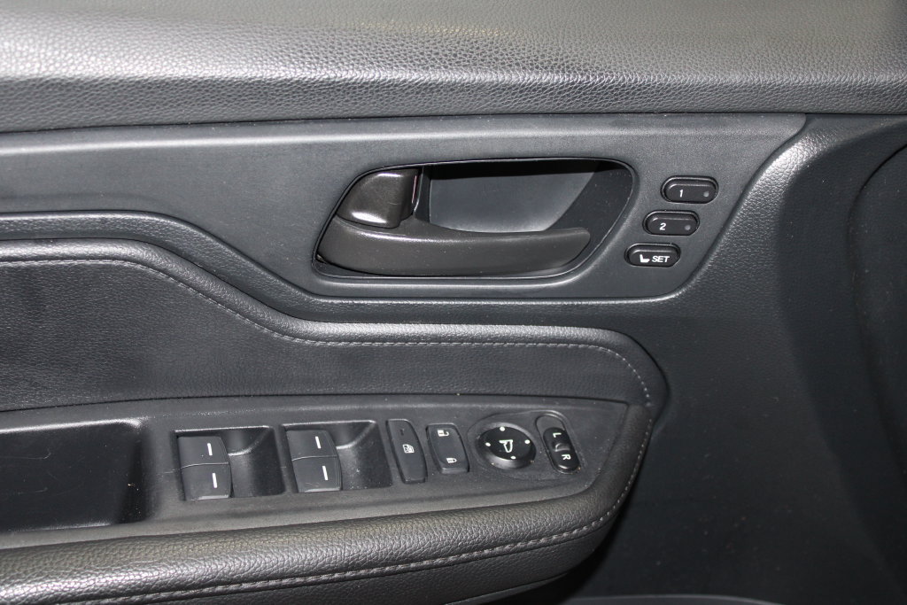 Used 2024 Honda Odyssey Sport image 6