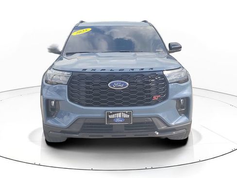 Used 2025 Ford Explorer ST w/ Sun And Sound Package RWD image 2