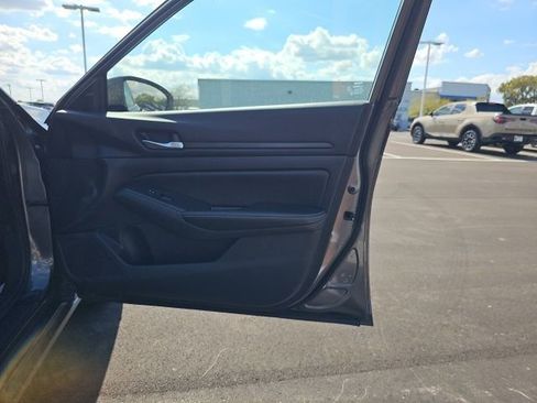 Used 2024 Nissan Altima 2.5 SV image 29