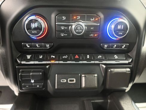 Used 2021 Chevrolet Silverado 2500 LTZ w/ Carhartt Edition AWD/4WD image 18