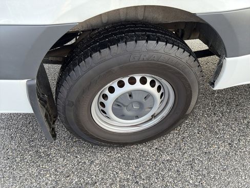 Used 2021 Mercedes-Benz Sprinter 1500 image 16