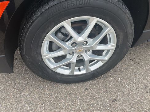 Used 2024 Chevrolet Equinox LT AWD/4WD image 9