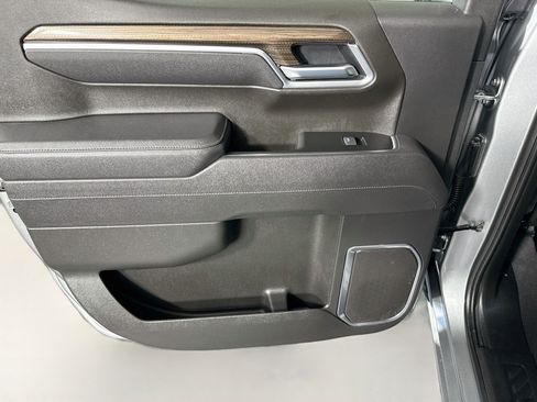 Used 2025 Chevrolet Silverado 1500 LT RWD image 25