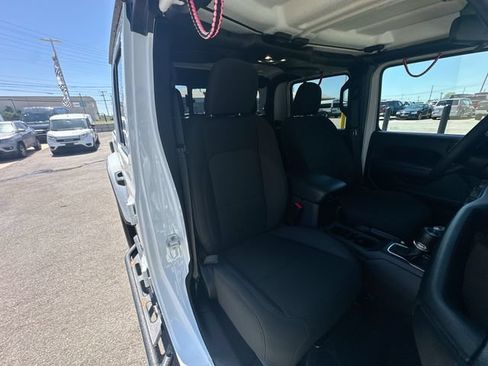 Used 2023 Jeep Gladiator Sport AWD/4WD image 25