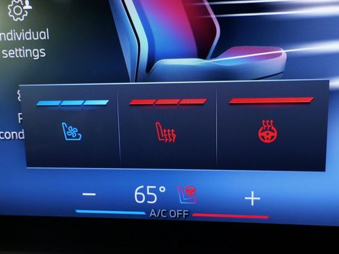 Used 2024 BMW X7 xDrive40i w/ Executive Package image 59