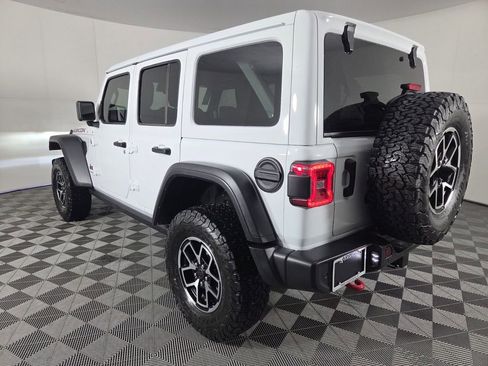 Certified 2025 Jeep Wrangler Unlimited Rubicon image 5
