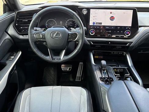 Used 2026 Lexus TX 500h AWD w/ Technology Package image 11