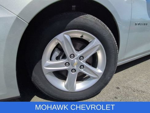 Used 2022 Chevrolet Malibu LS FWD image 34