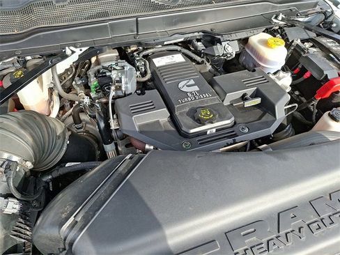 Used 2022 RAM 3500 Big Horn image 27