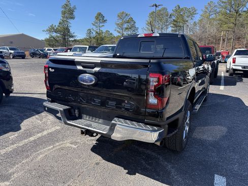 Used 2025 Ford Ranger XLT w/ Chrome Accent Package image 7