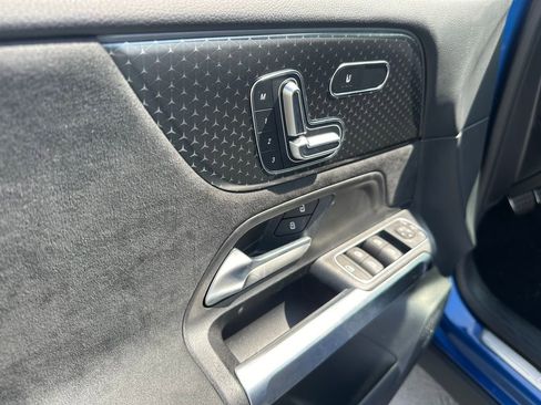 Used 2024 Mercedes-Benz GLB 250 image 14