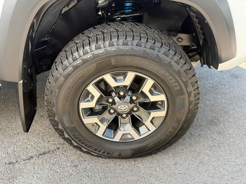 Used 2020 Toyota Tacoma TRD Off-Road w/ Technology Package AWD/4WD image 67