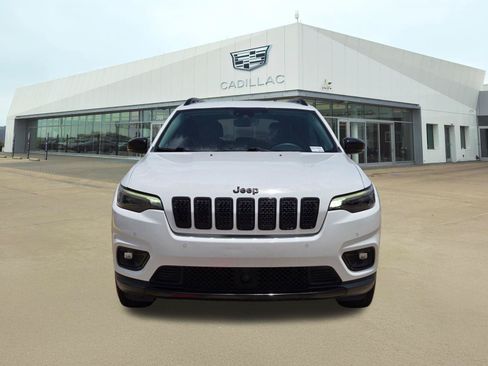 Used 2023 Jeep Cherokee Altitude Lux AWD/4WD image 2