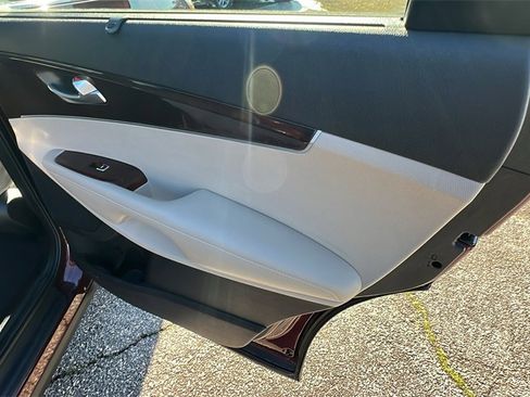 Used 2017 Kia Sorento EX image 17