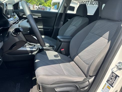Used 2023 Kia Seltos LX image 8