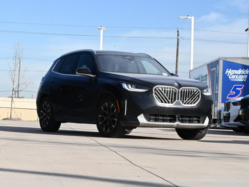 Certified 2025 BMW X3 xDrive30i w/ Premium Package image 2